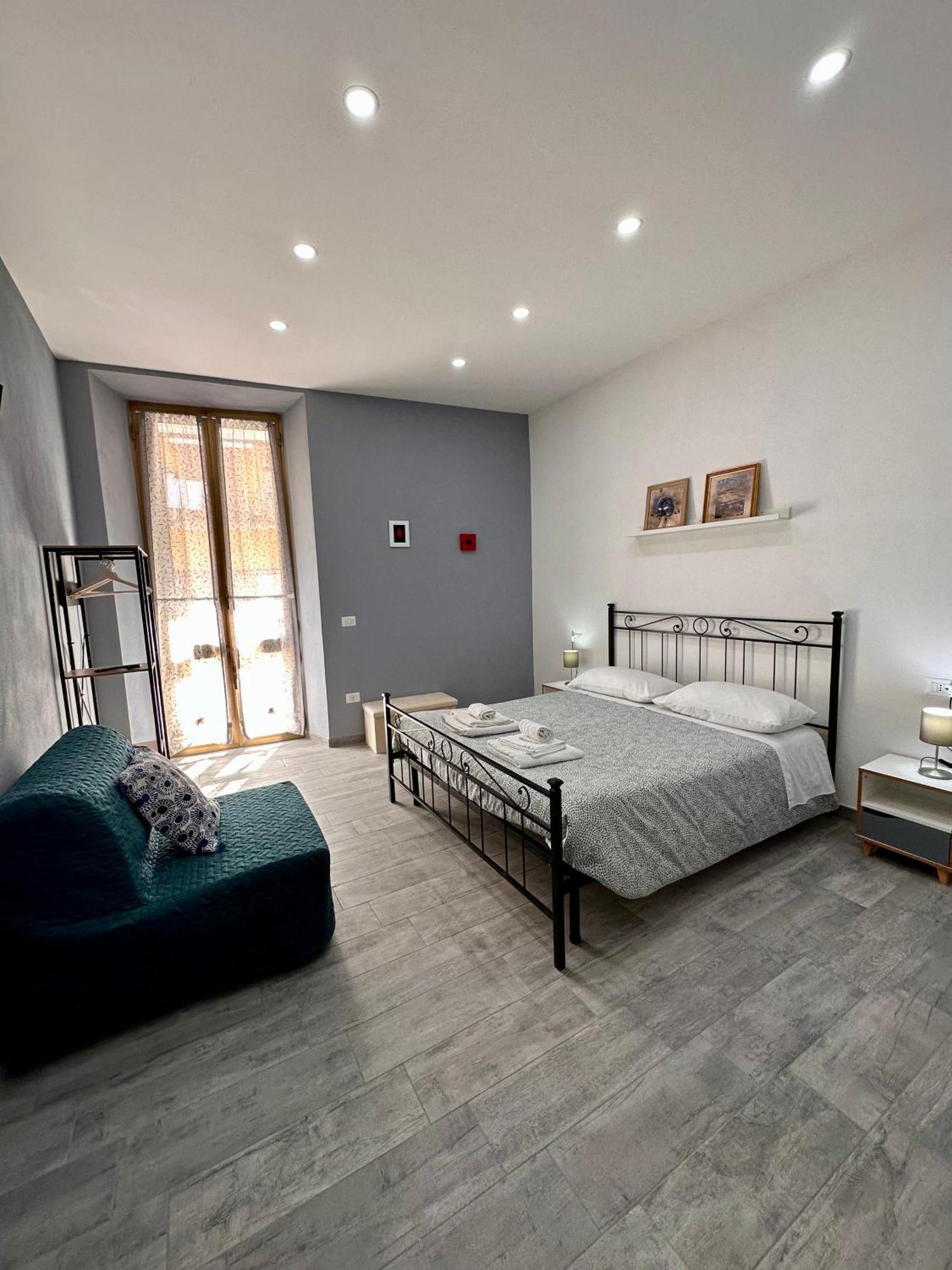 B&B I Tre Santi Napoli Ngoại thất bức ảnh