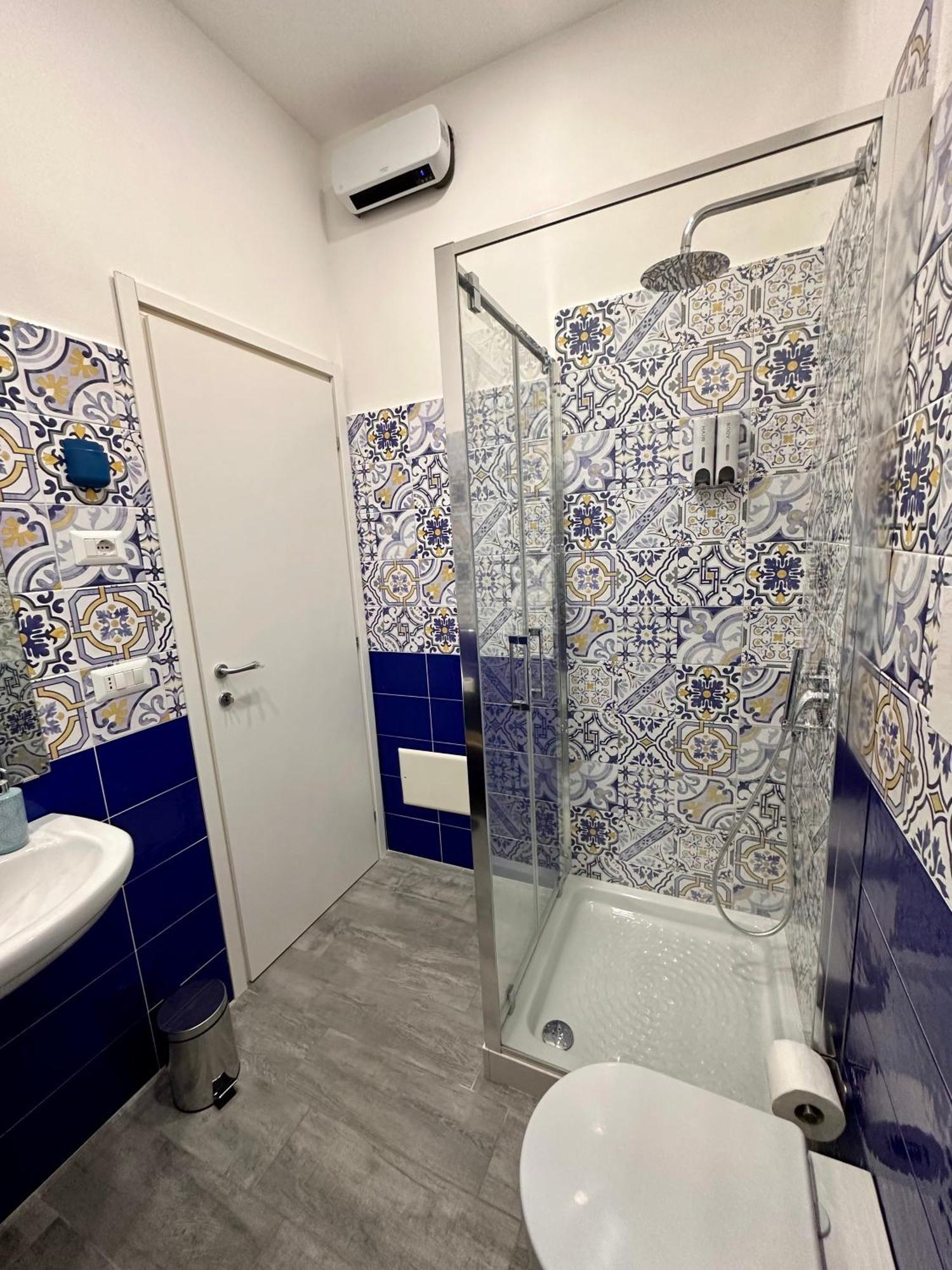 B&B I Tre Santi Napoli Ngoại thất bức ảnh